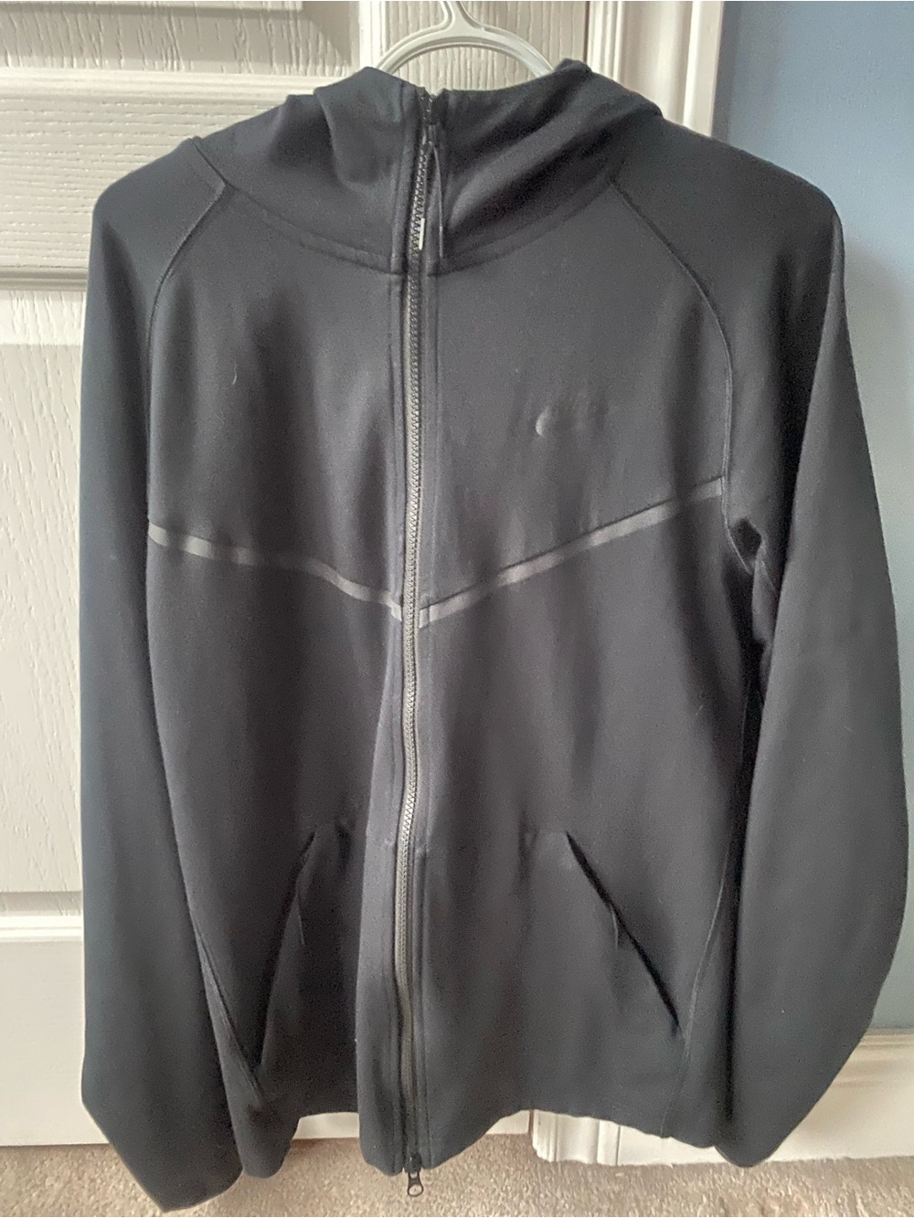 Men’s Small Nike Tech